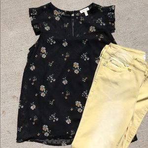 Black Floral Top Sheer Neck Ruffle Sleeves EUC.